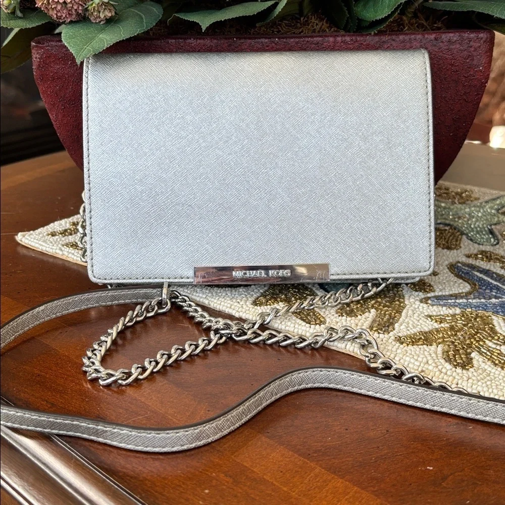 Michael Kors Genuine Leather Lana Wallet Clutch Bag Metallic Silver Crossbody